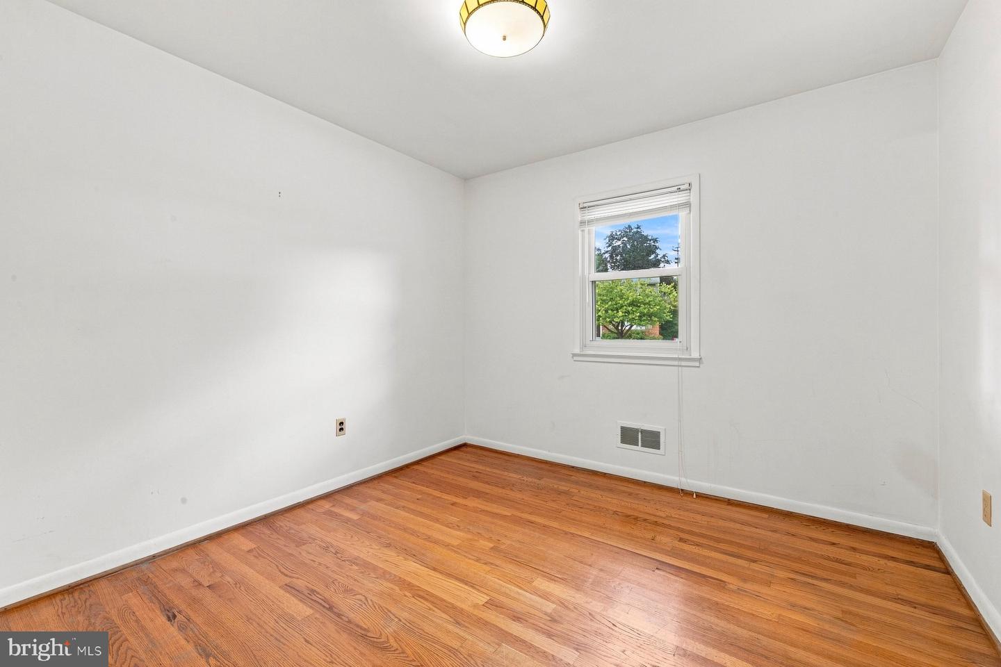 802 Young Pl Property Photo 19