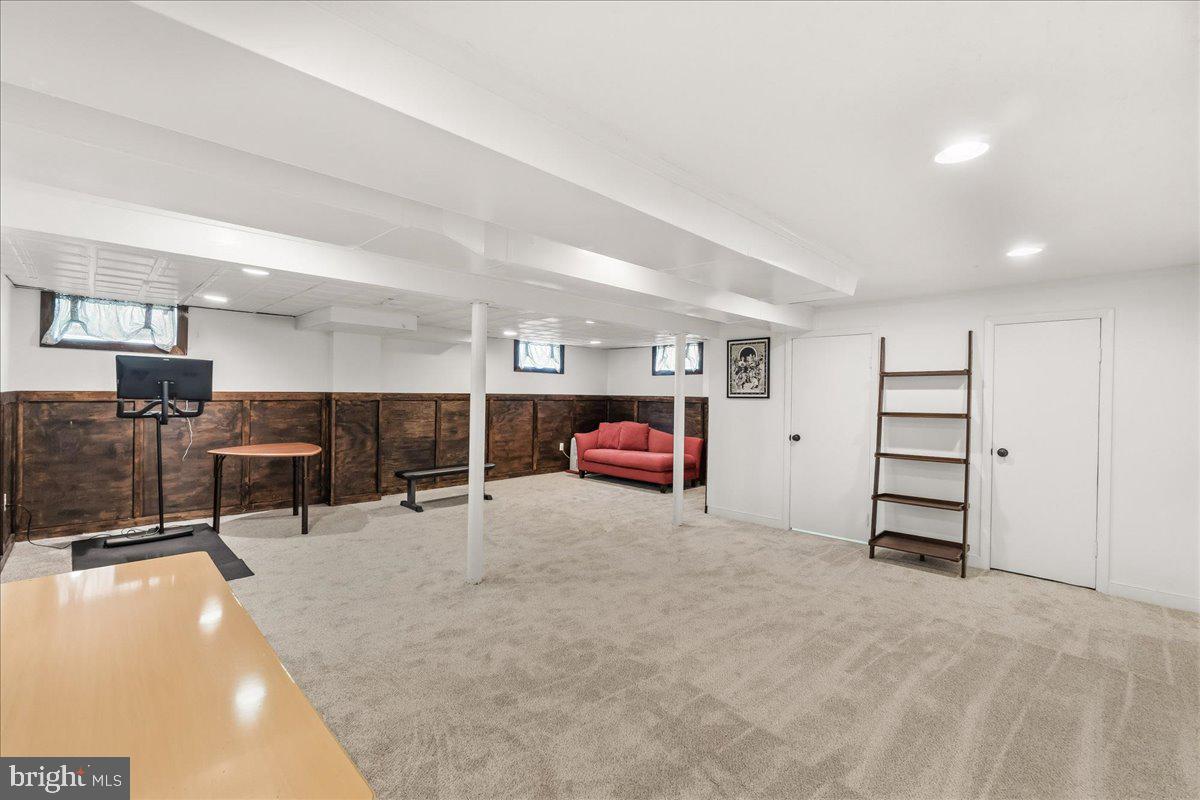 902 Pine Ave Property Photo 18