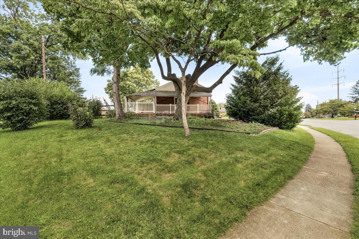 902 Pine Ave Property Photo 30