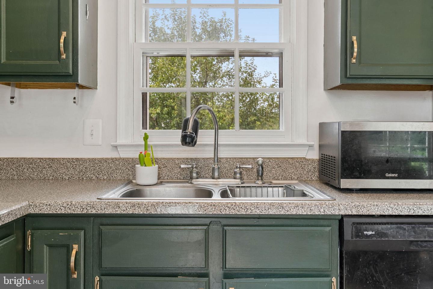 10808 Lake Square Property Photo 3