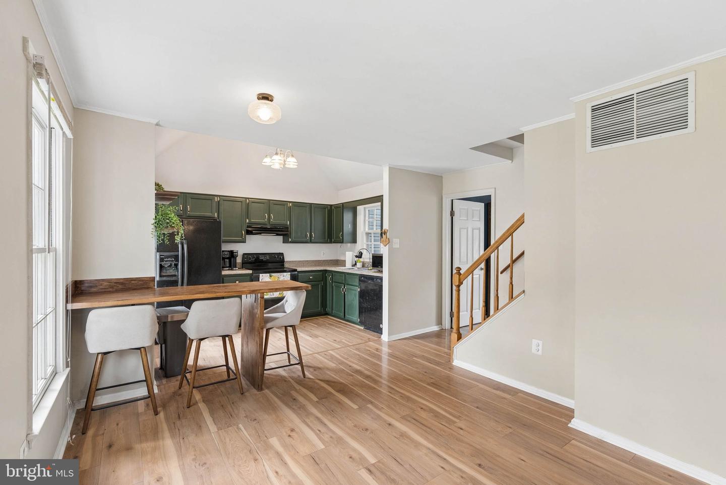 10808 Lake Square Property Photo 6