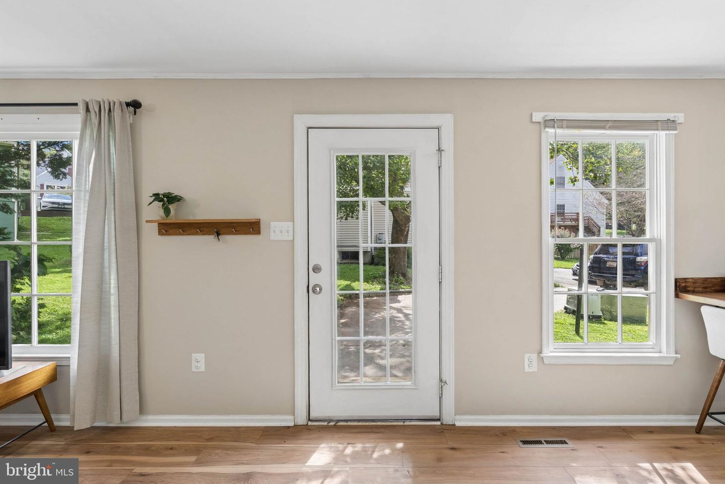 10808 Lake Square Property Photo 7