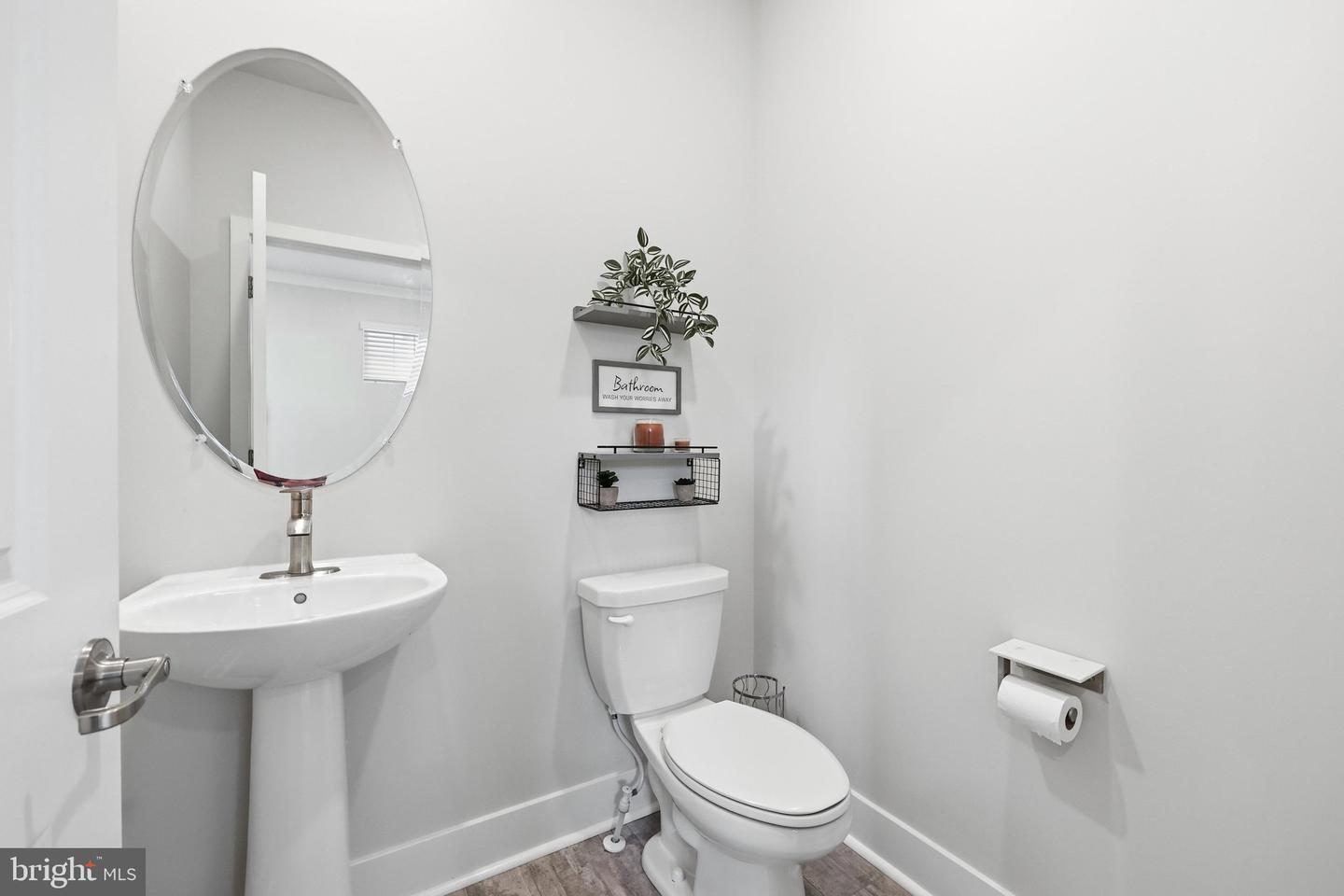 1418 Crampton St Property Photo 19