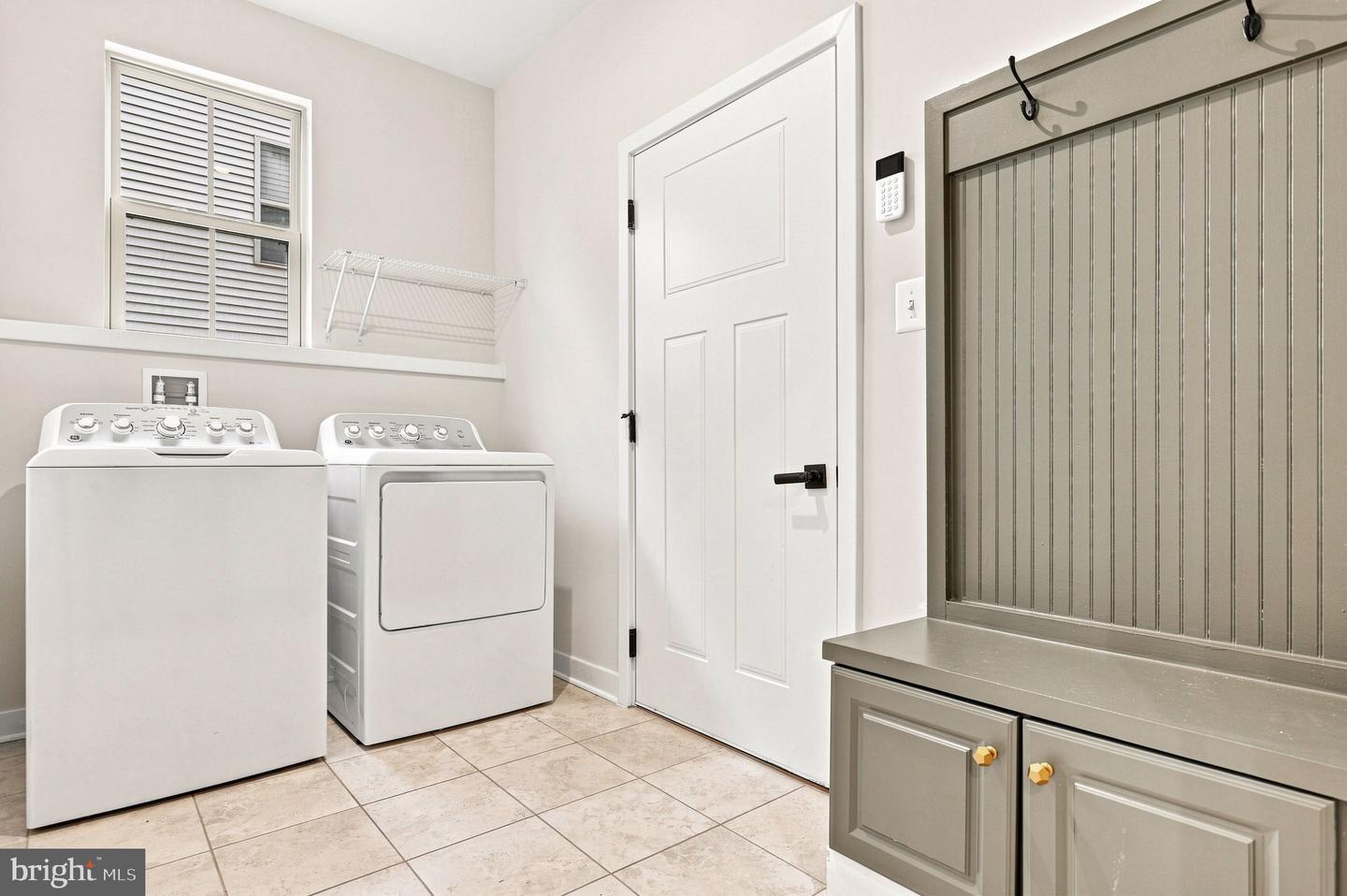 6141 Dock St Property Photo 10