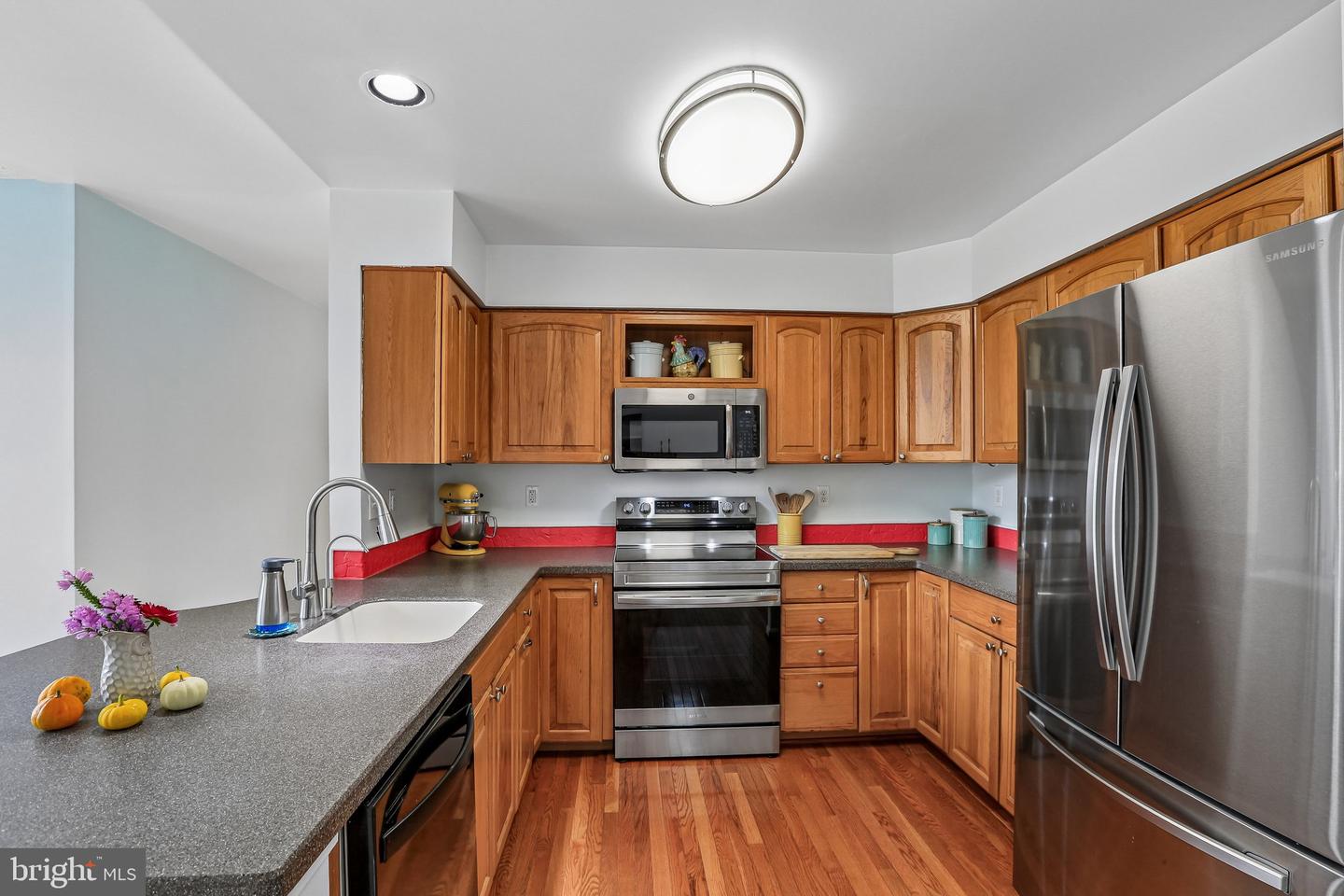 1103 Sleighill Ct Property Photo 6