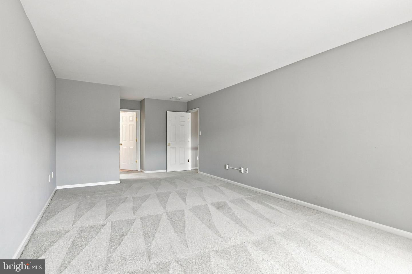 4802 Clarendon Dr Property Photo 50