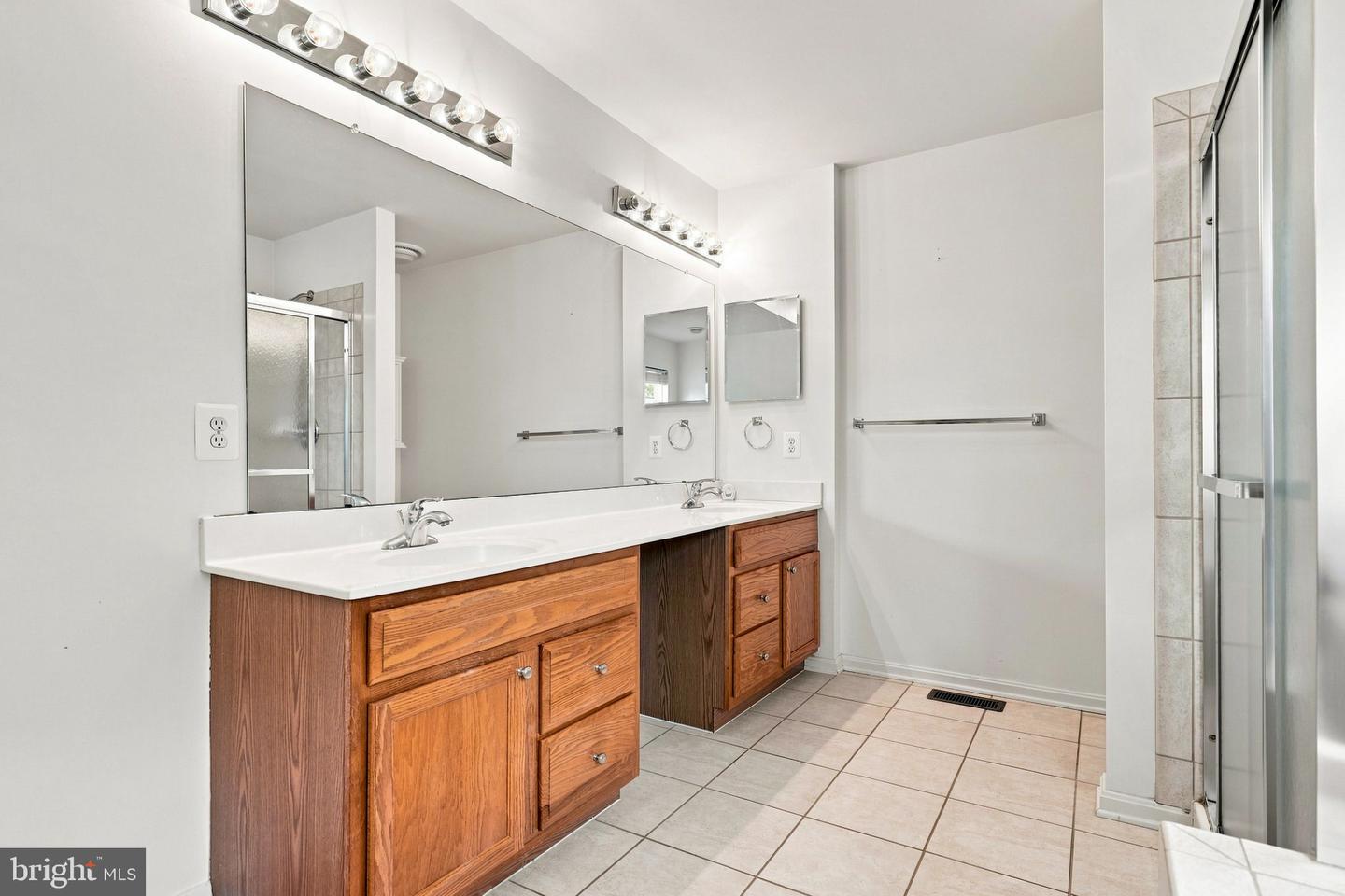4802 Clarendon Dr Property Photo 54