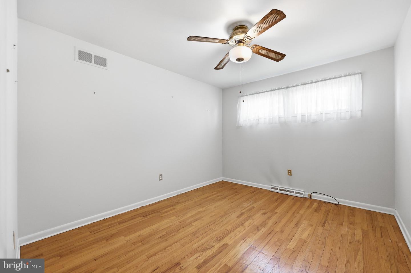 2 James St Property Photo 27