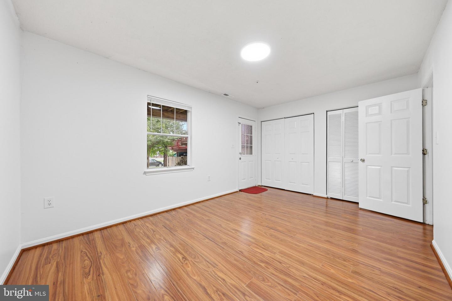 1333 Hampshire Dr #e Property Photo 5