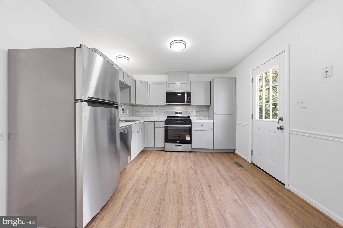 1333 Hampshire Dr #e Property Photo 12