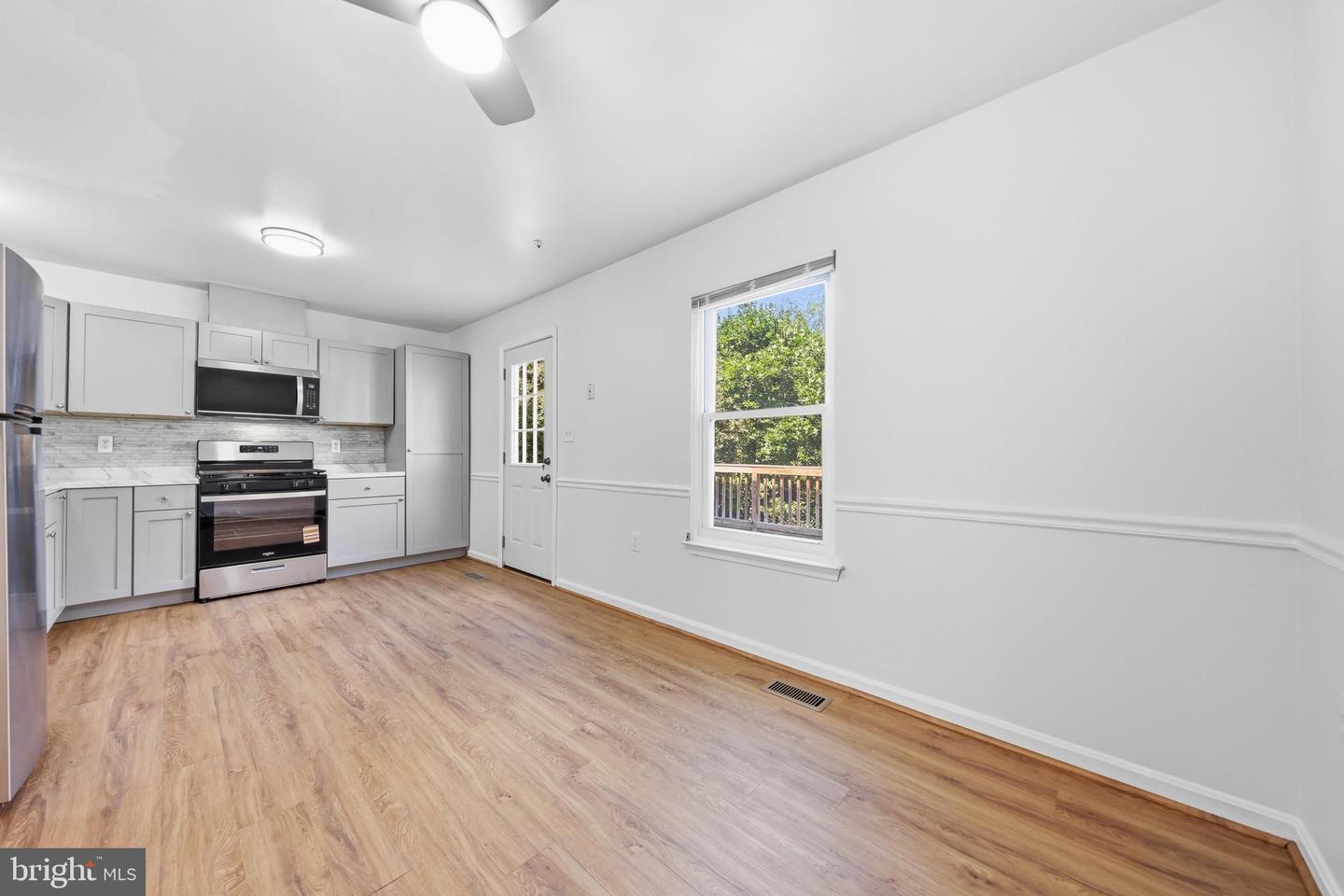 1333 Hampshire Dr #e Property Photo 20