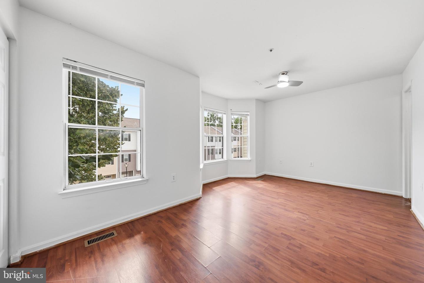 1333 Hampshire Dr #e Property Photo 23