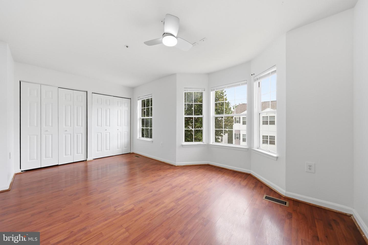 1333 Hampshire Dr #e Property Photo 24