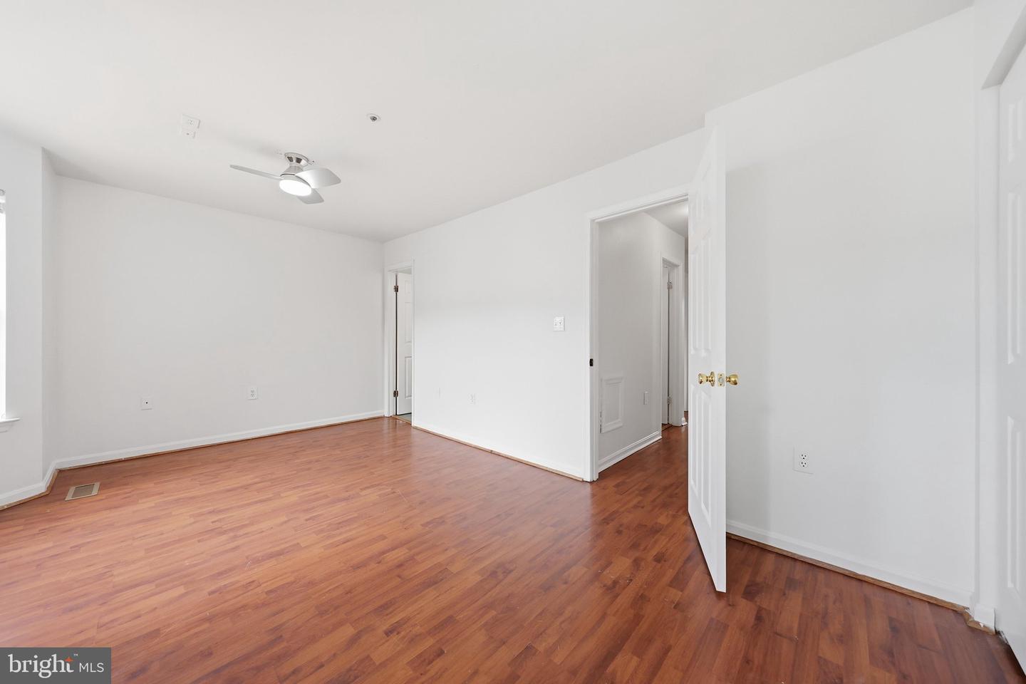 1333 Hampshire Dr #e Property Photo 25