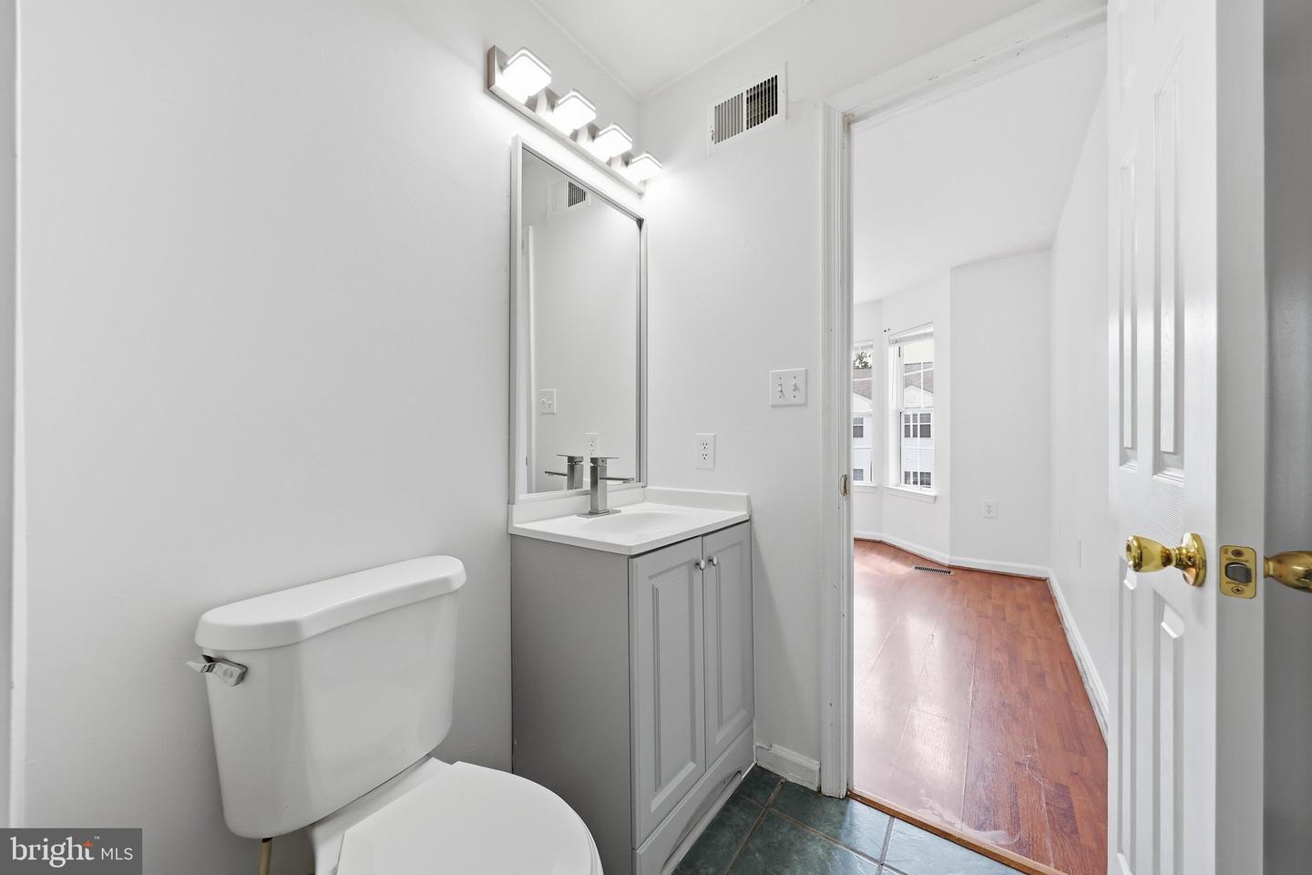 1333 Hampshire Dr #e Property Photo 28