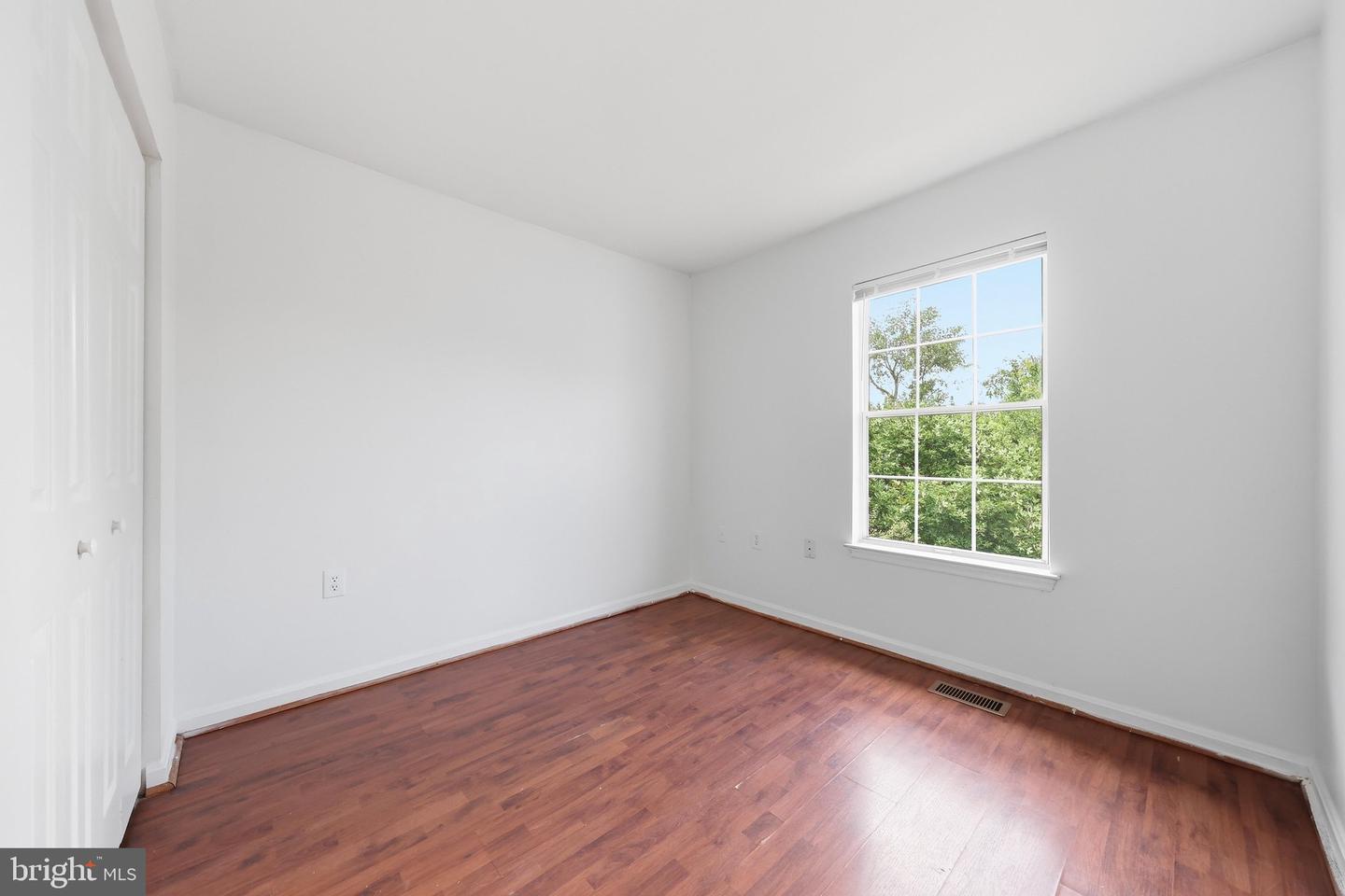 1333 Hampshire Dr #e Property Photo 29