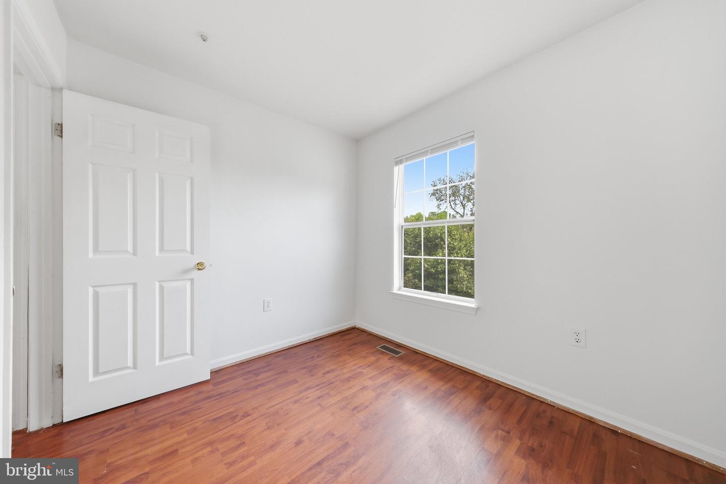 1333 Hampshire Dr #e Property Photo 33