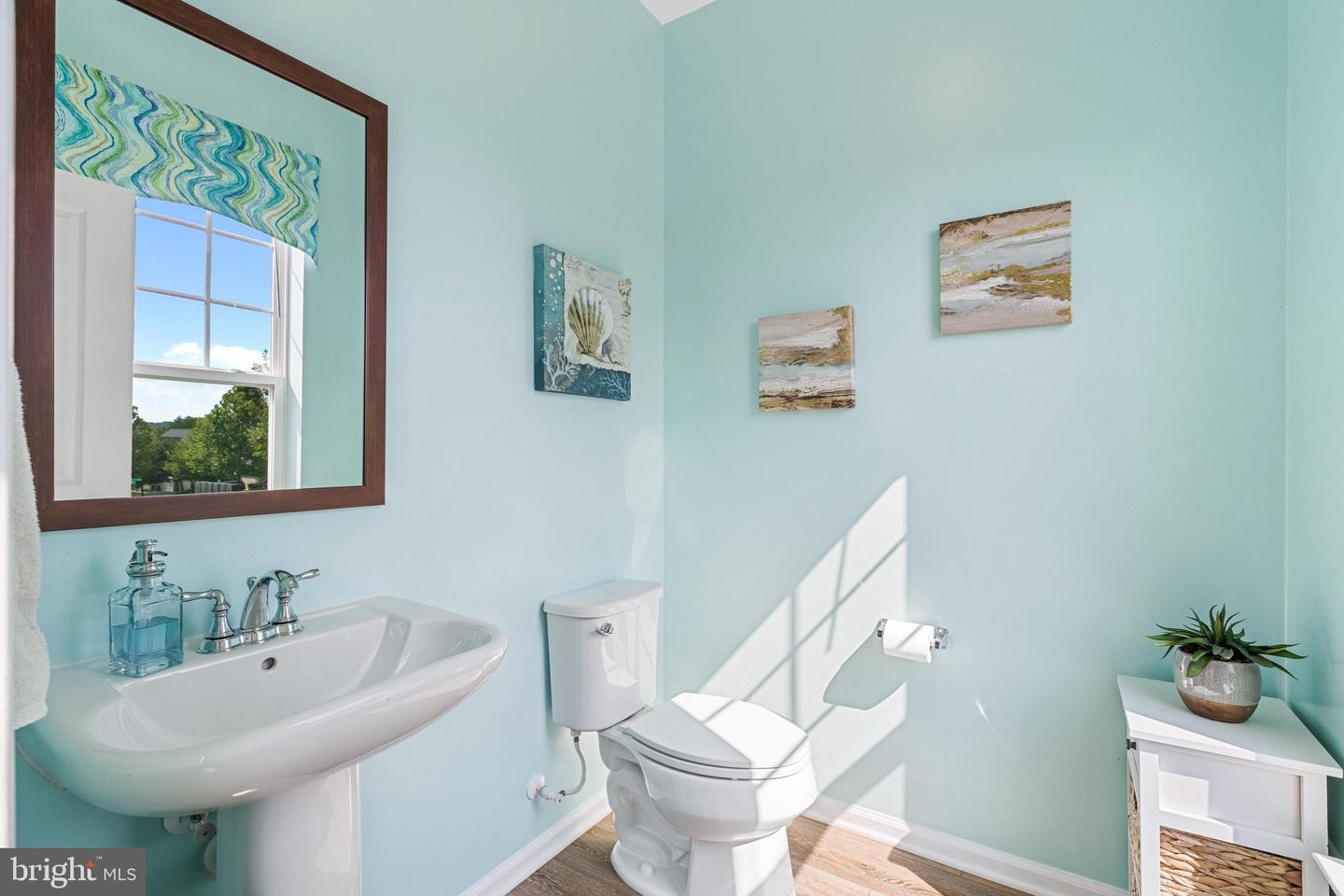8432 Cliffview Ln Property Photo 6