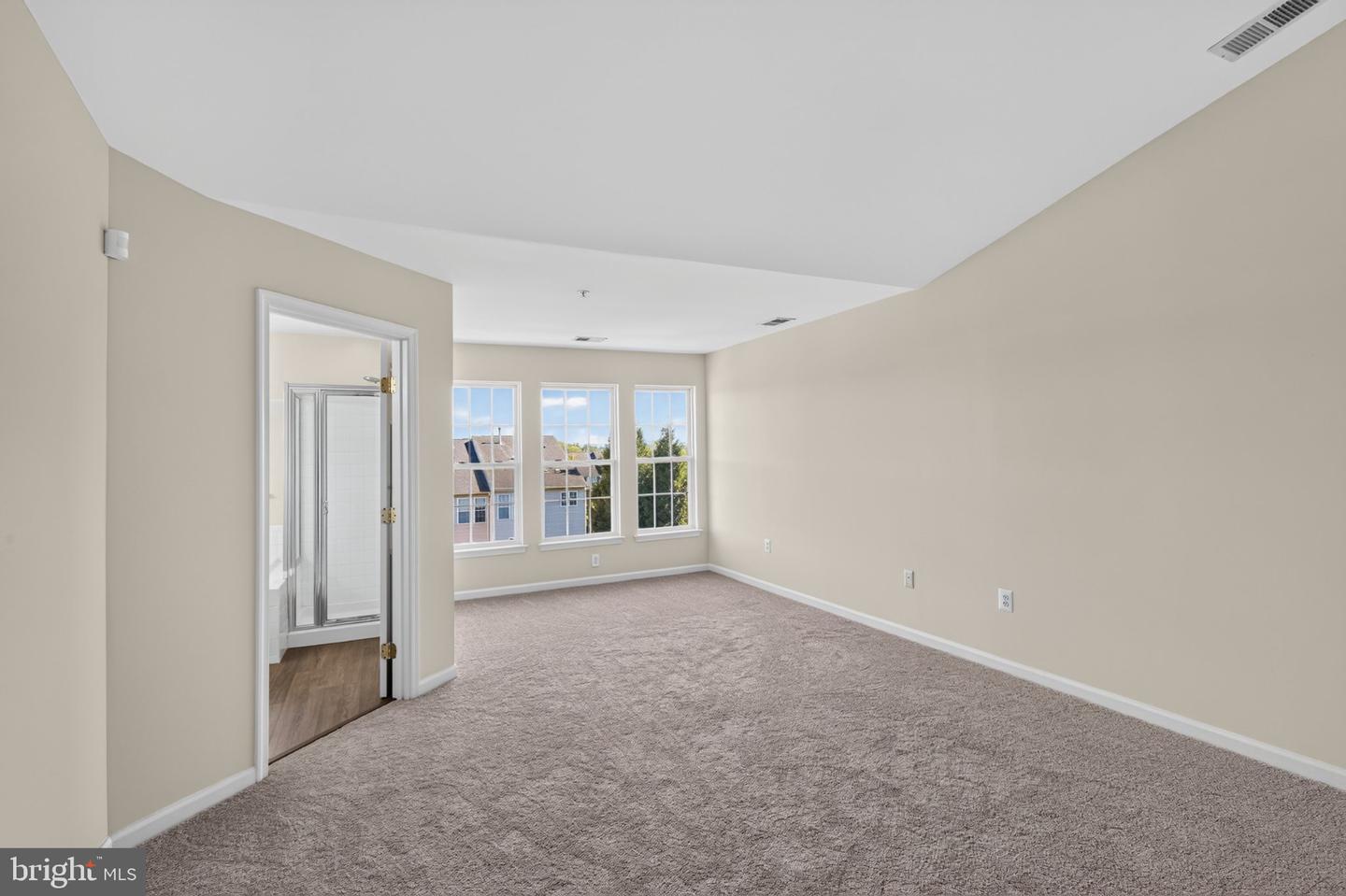 104 Fiona Way Property Photo 24