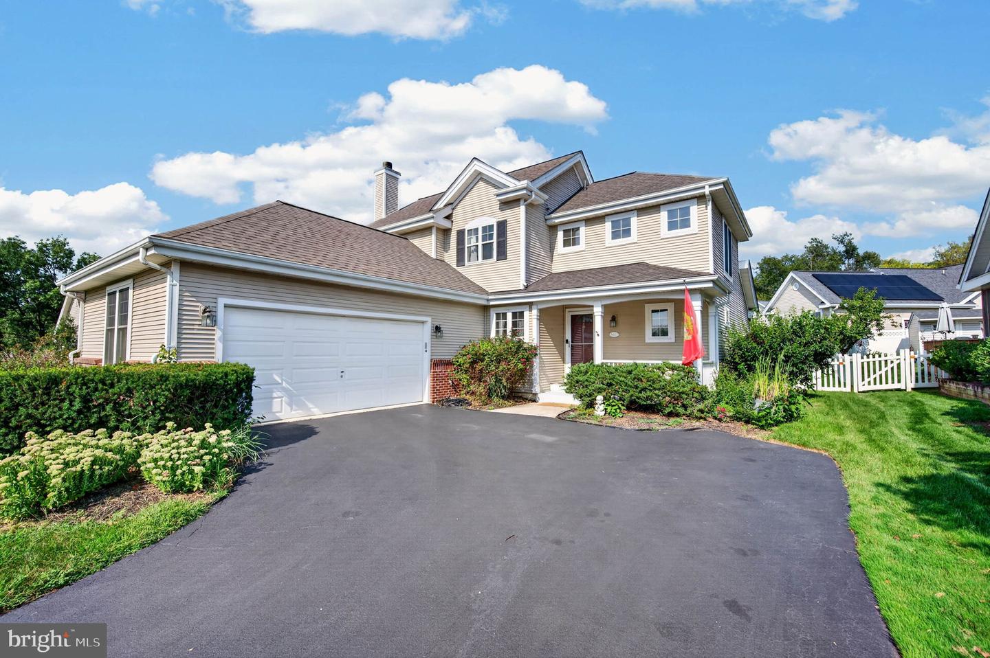 5611 BOBOLINK TRL Property Photo 1