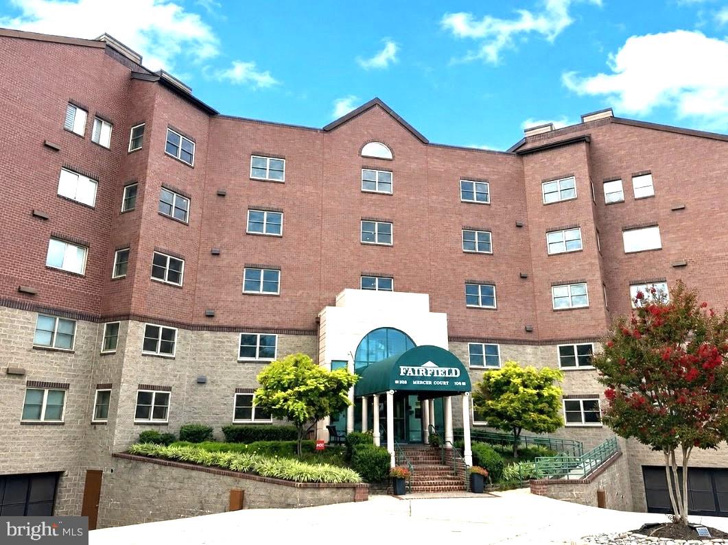 102 Mercer Ct #21 1a Property Photo 1