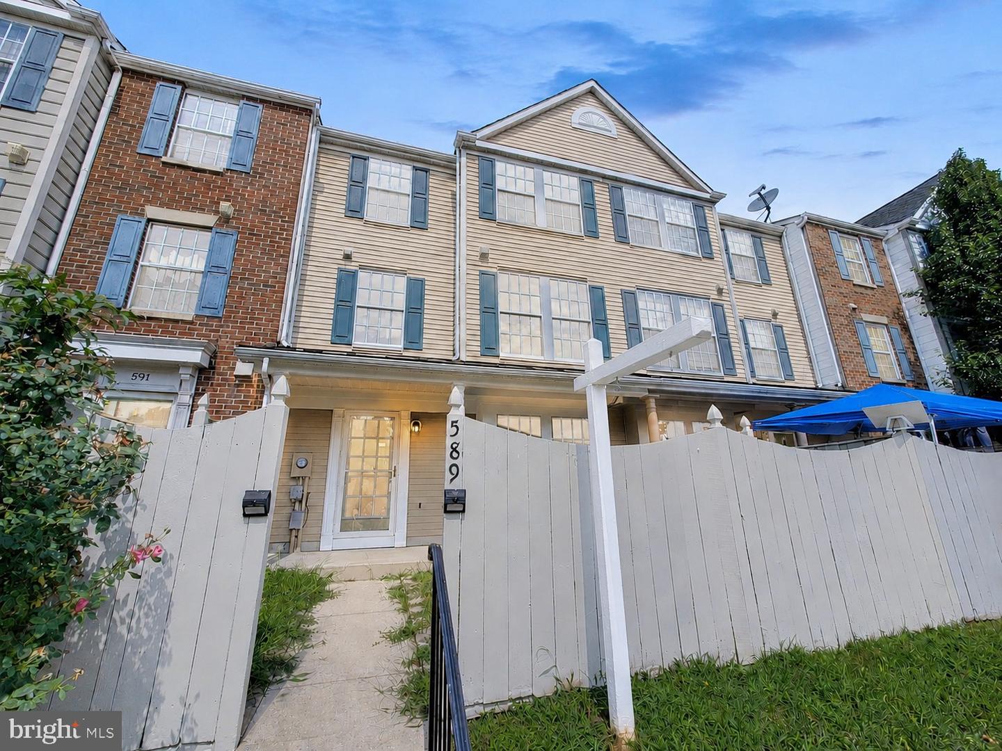589 BOYSENBERRY LN Property Photo 1