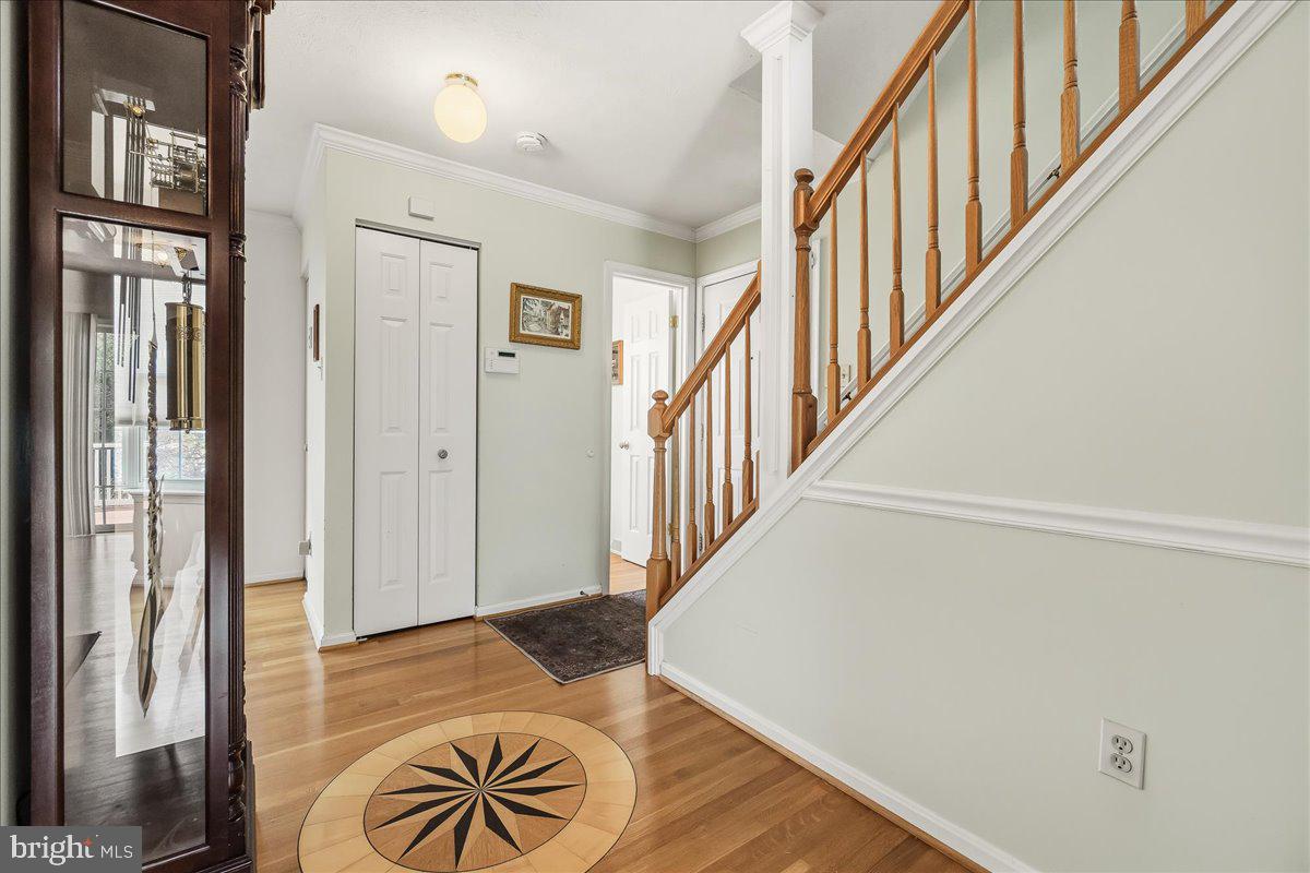5631 Tessie Ct Property Photo 5
