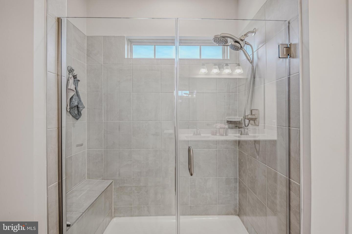 MDFR2088706 Property Photo 20
