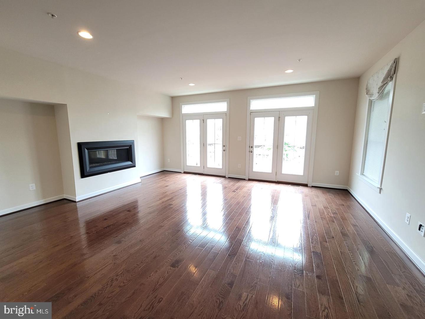 3605 Katherine Way Property Photo 4