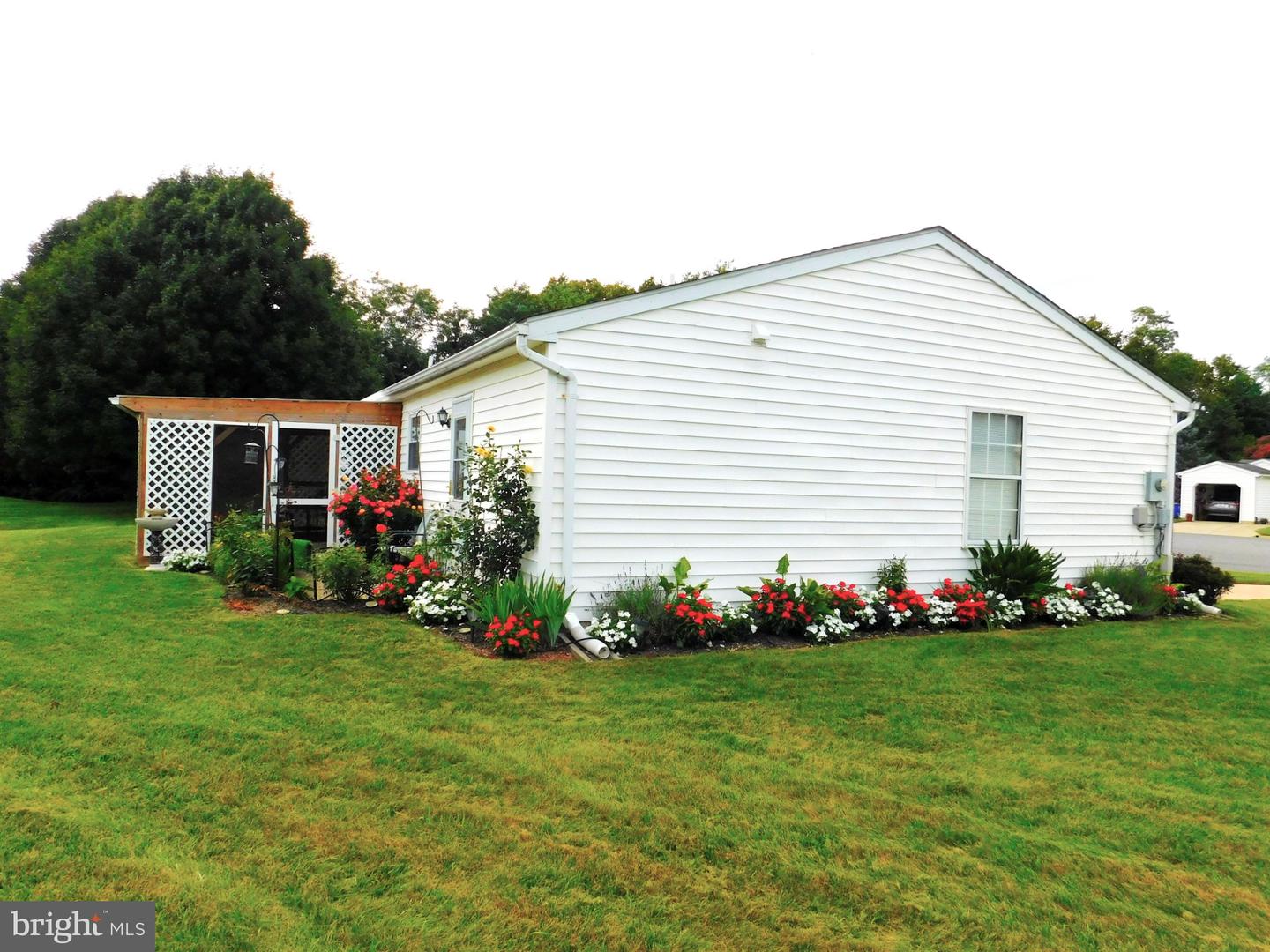 6853 Buckthorn Ct Property Photo 7