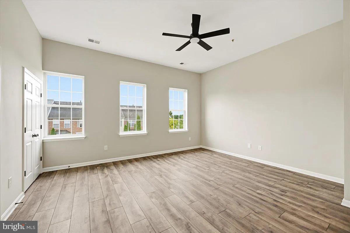 3706 Singleton Ter Property Photo 10