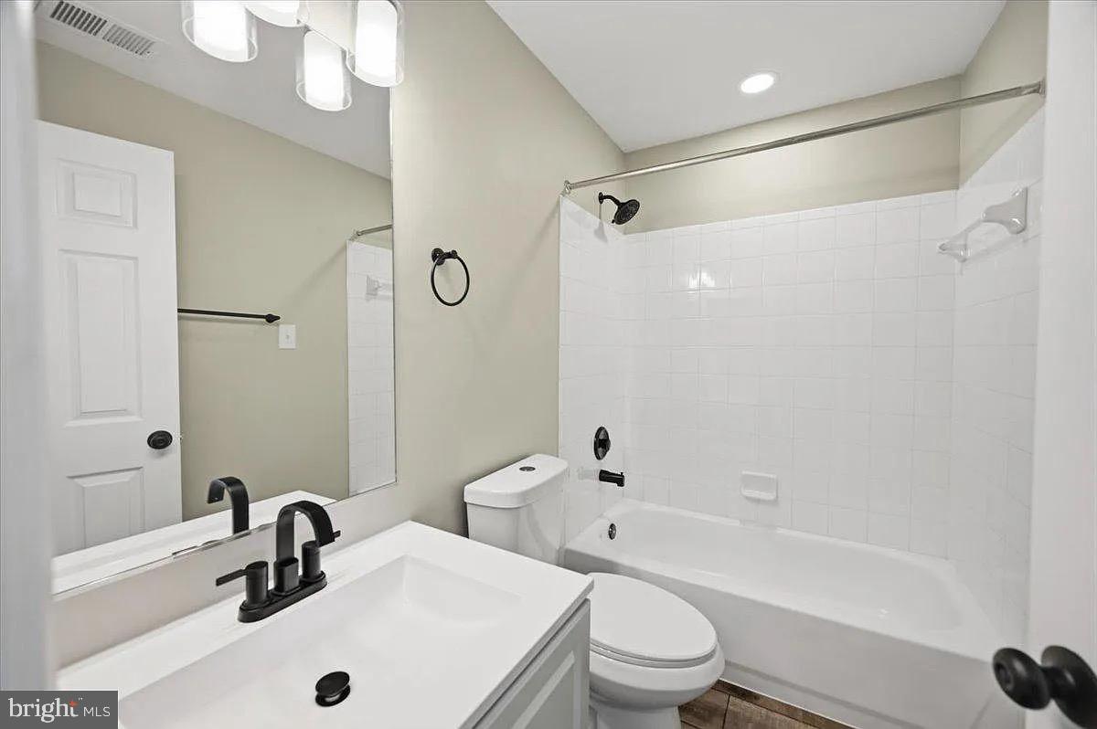 3706 Singleton Ter Property Photo 16