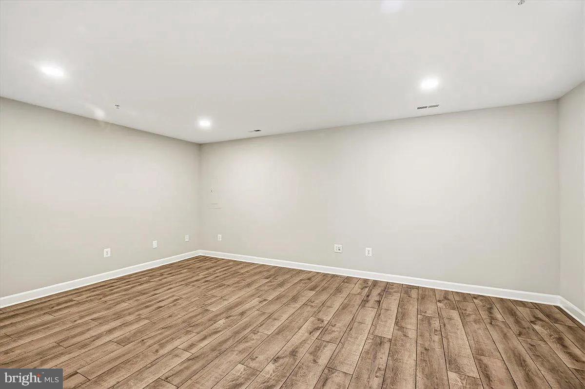 3706 Singleton Ter Property Photo 25