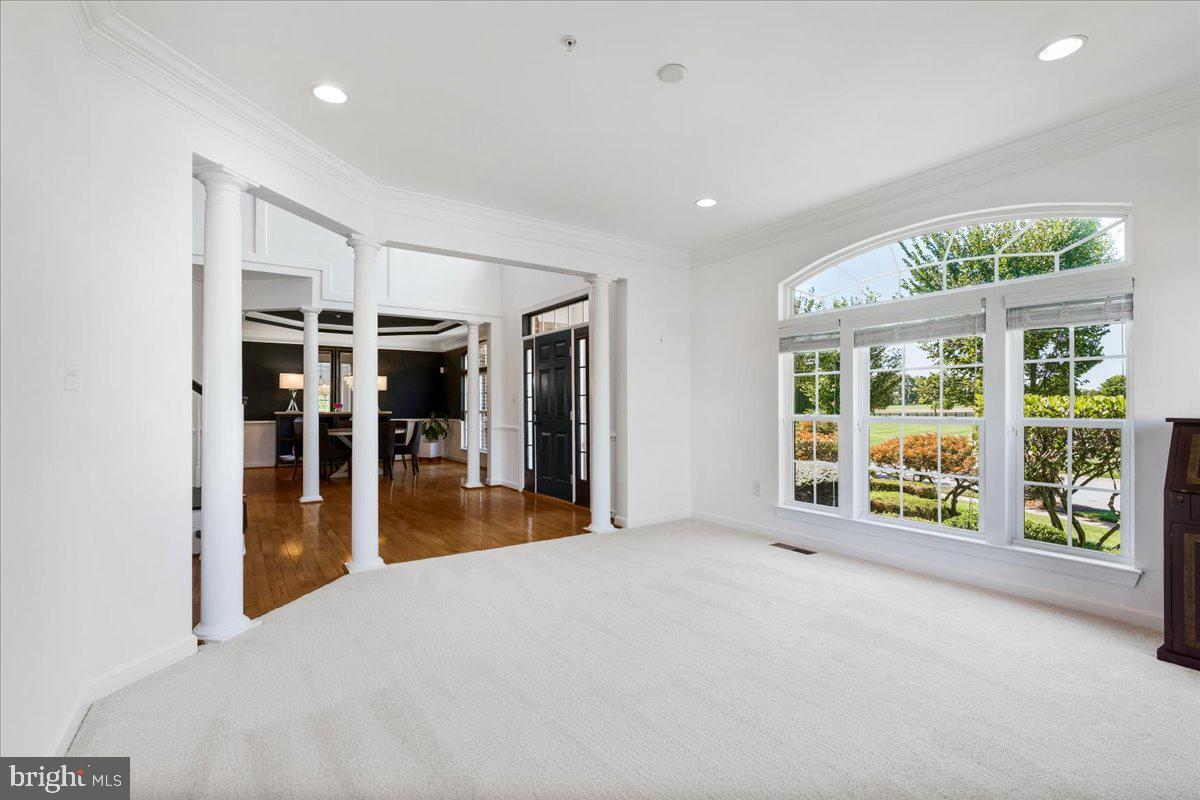 5516 Young Family Trl W Property Photo 10