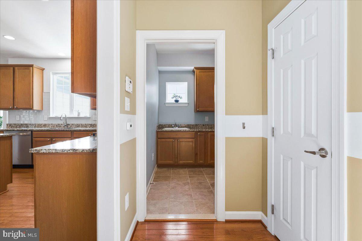 5516 Young Family Trl W Property Photo 24
