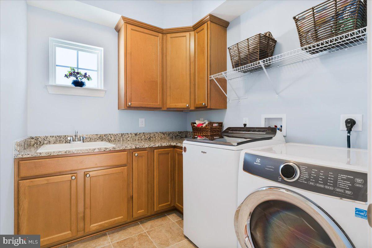 5516 Young Family Trl W Property Photo 25