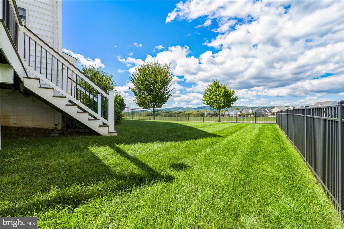 5516 Young Family Trl W Property Photo 79