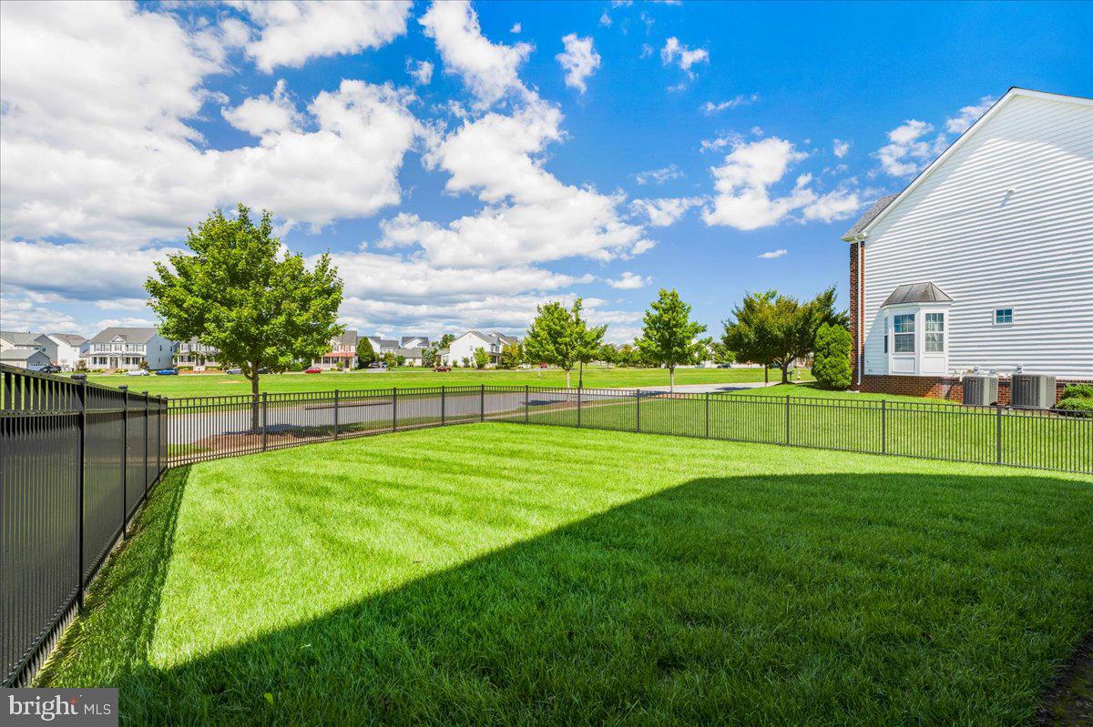 5516 Young Family Trl W Property Photo 81