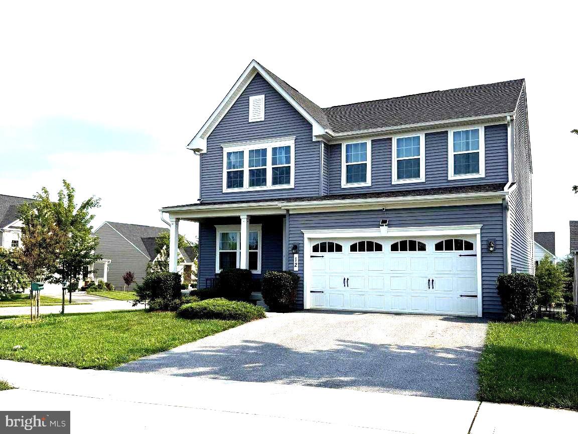 12 DEAN LN Property Photo 1