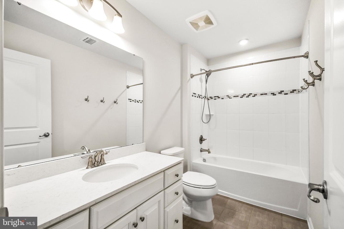12 Dean Ln Property Photo 41