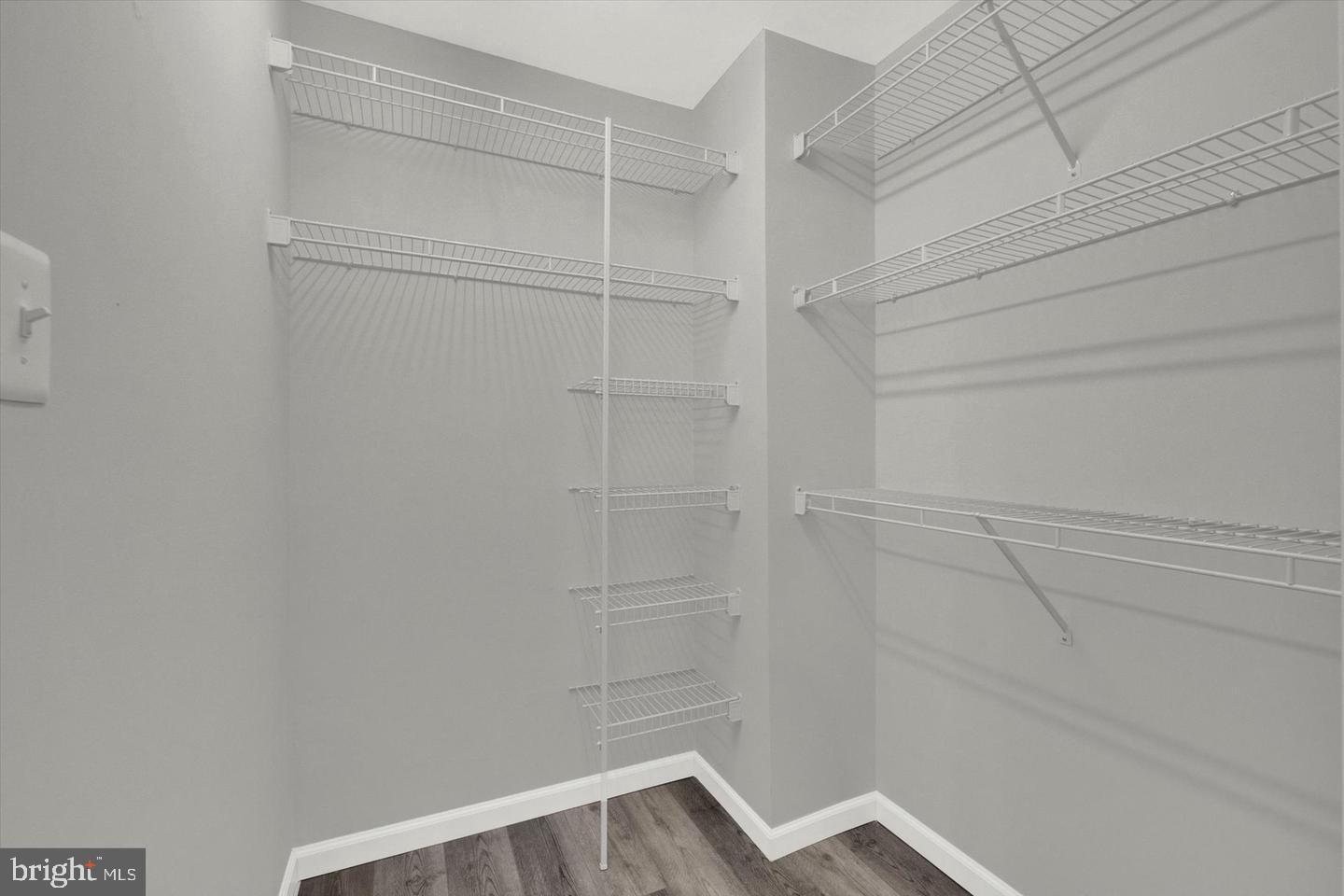 2406 Ellsworth Way #1b Property Photo 15