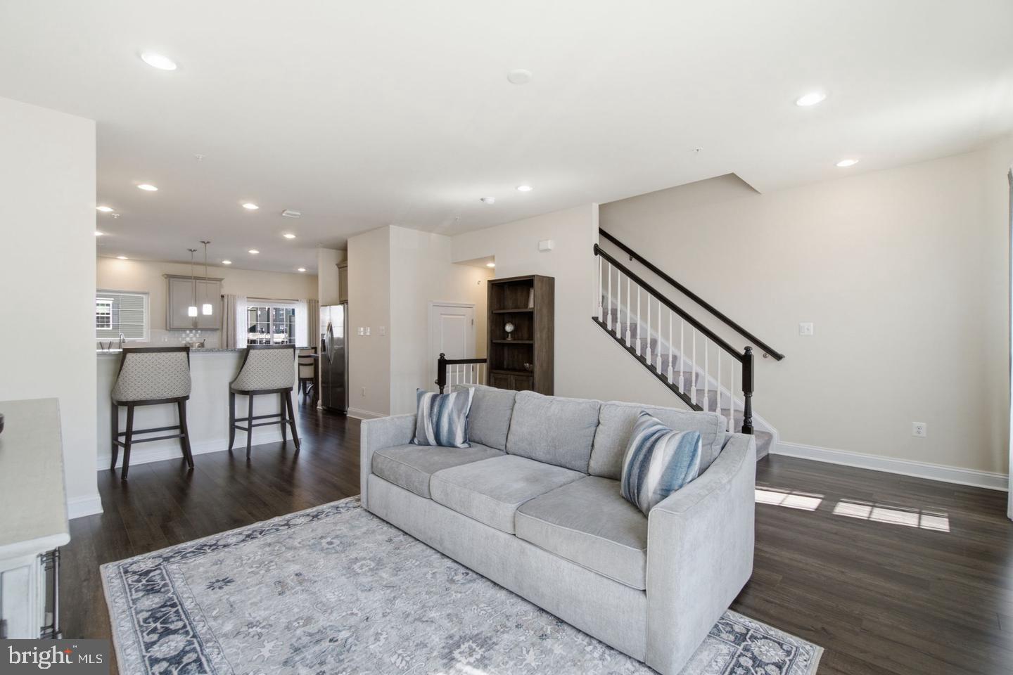 5066 Judicial Way Property Photo 8