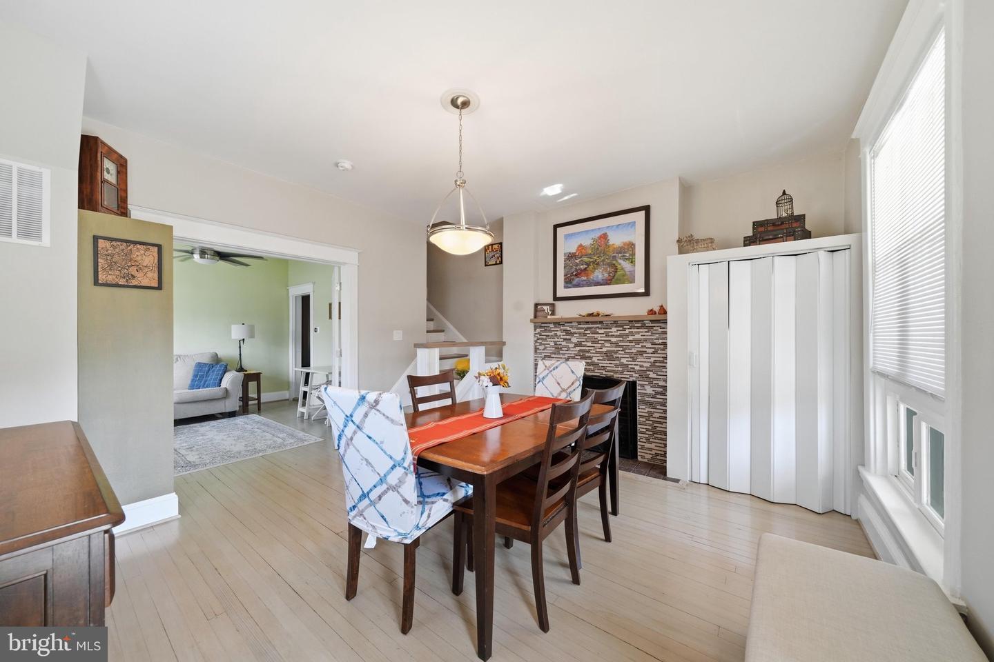 1013 N Market Property Photo 3