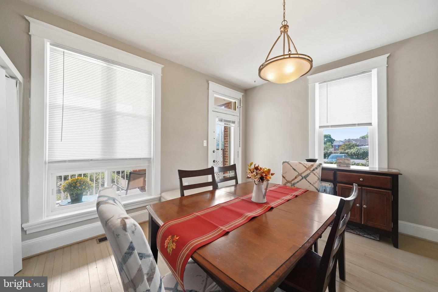 1013 N Market Property Photo 4
