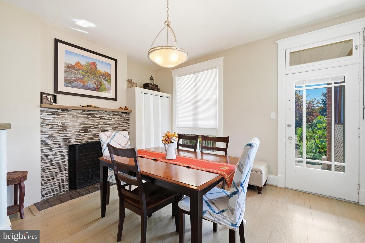 1013 N Market Property Photo 7