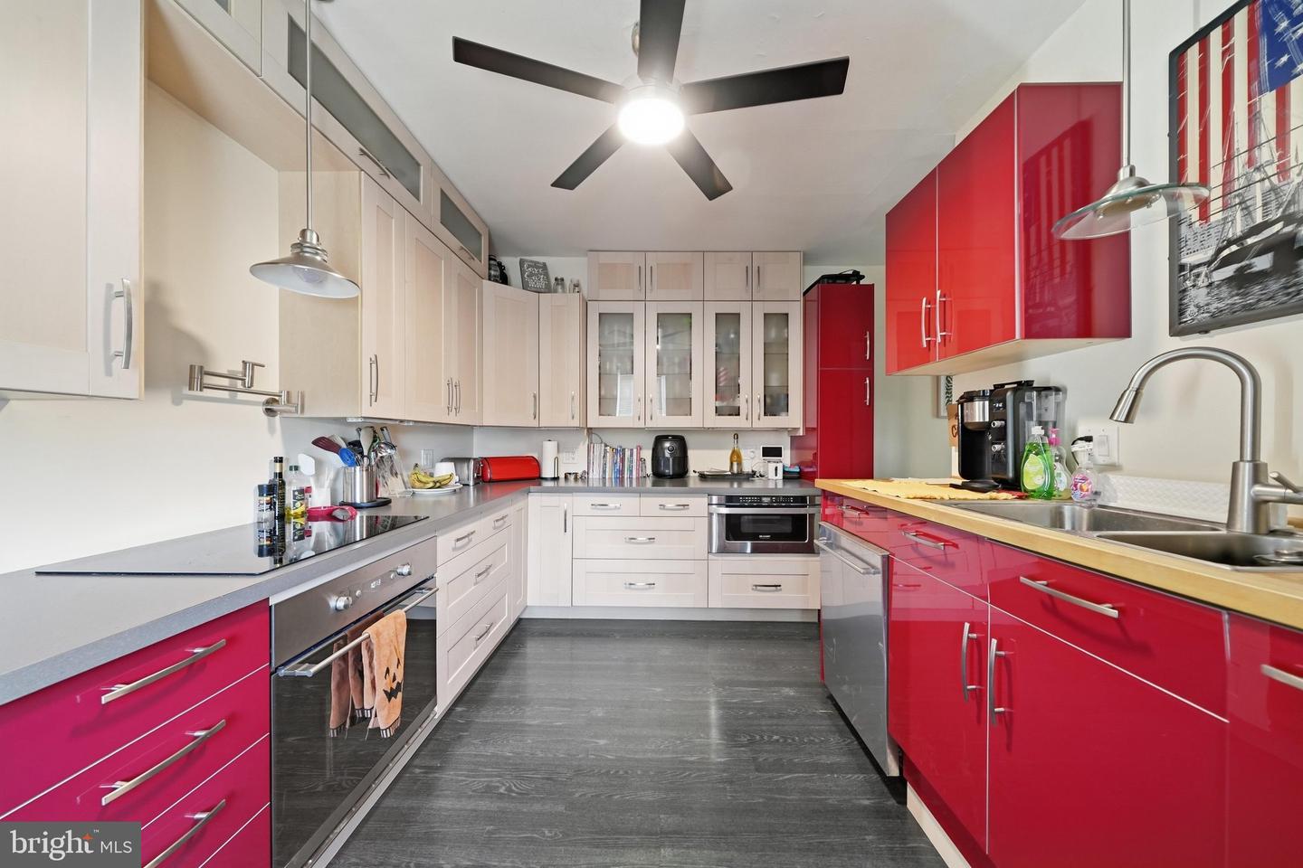 1013 N Market Property Photo 16