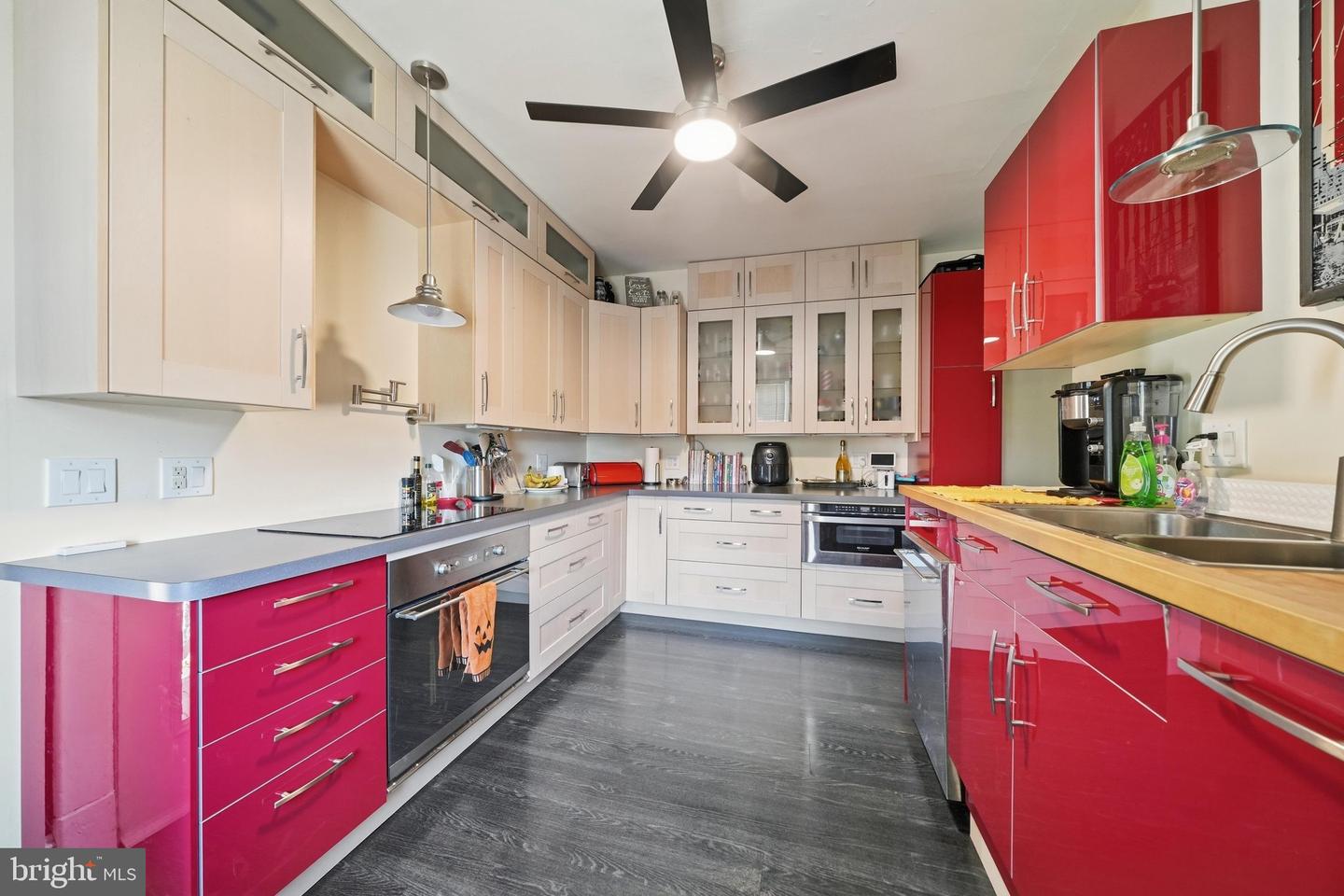 1013 N Market Property Photo 18