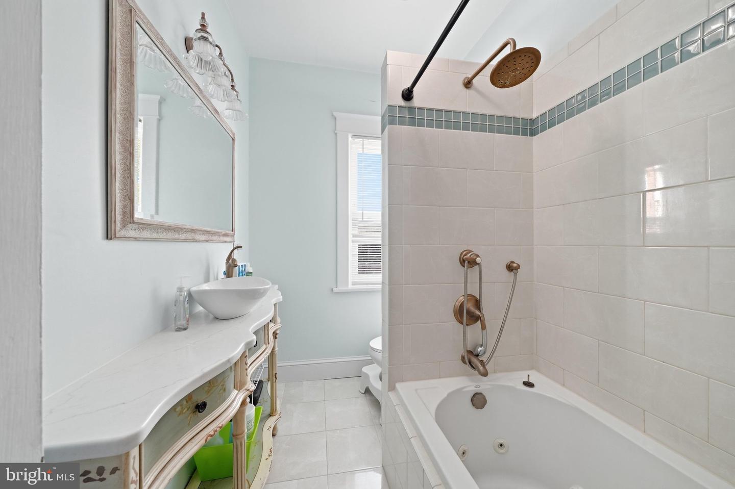 1013 N Market Property Photo 26