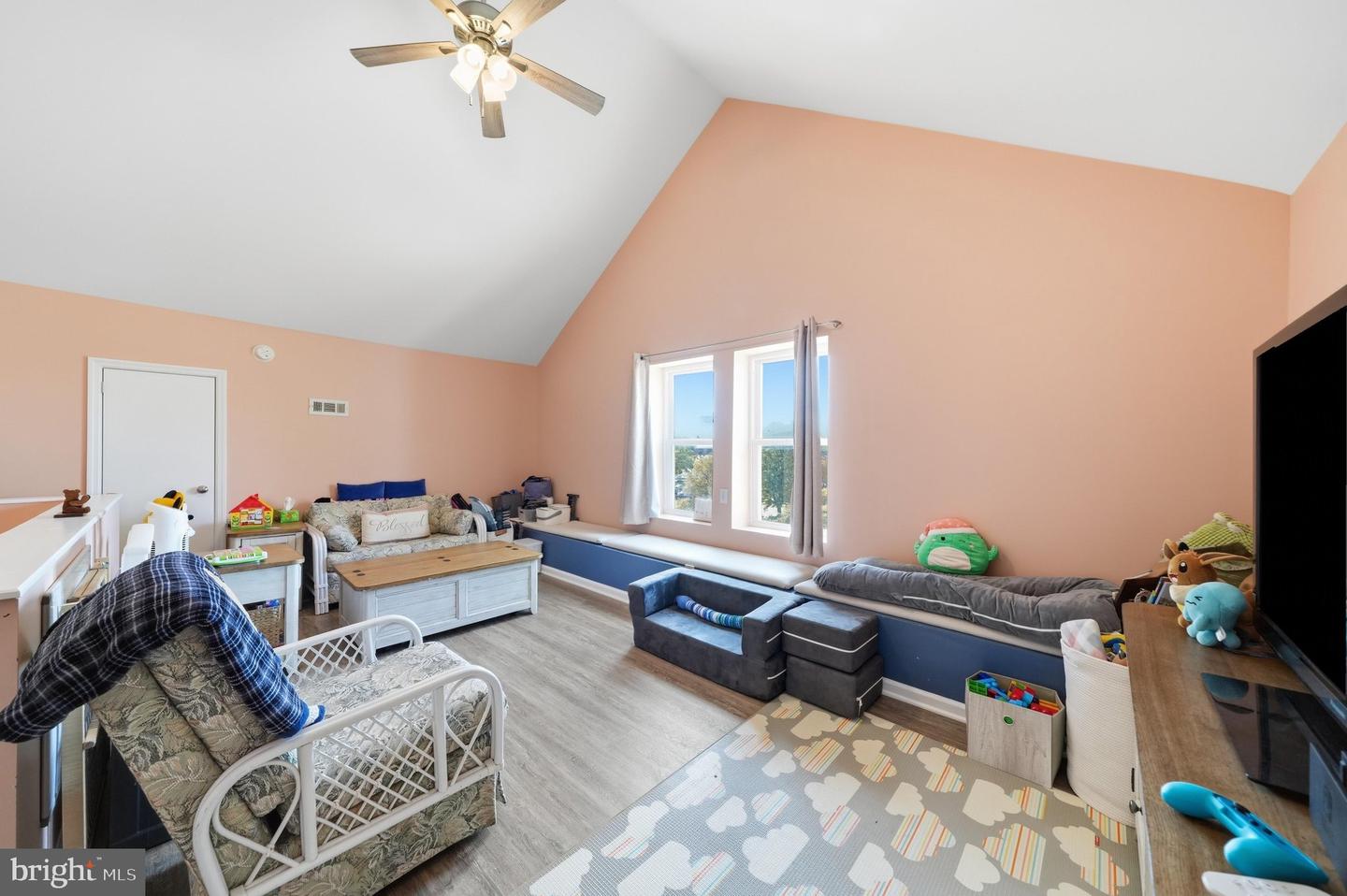 1013 N Market Property Photo 37