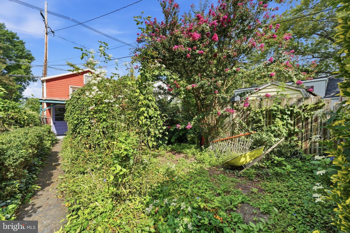 1013 N Market Property Photo 51